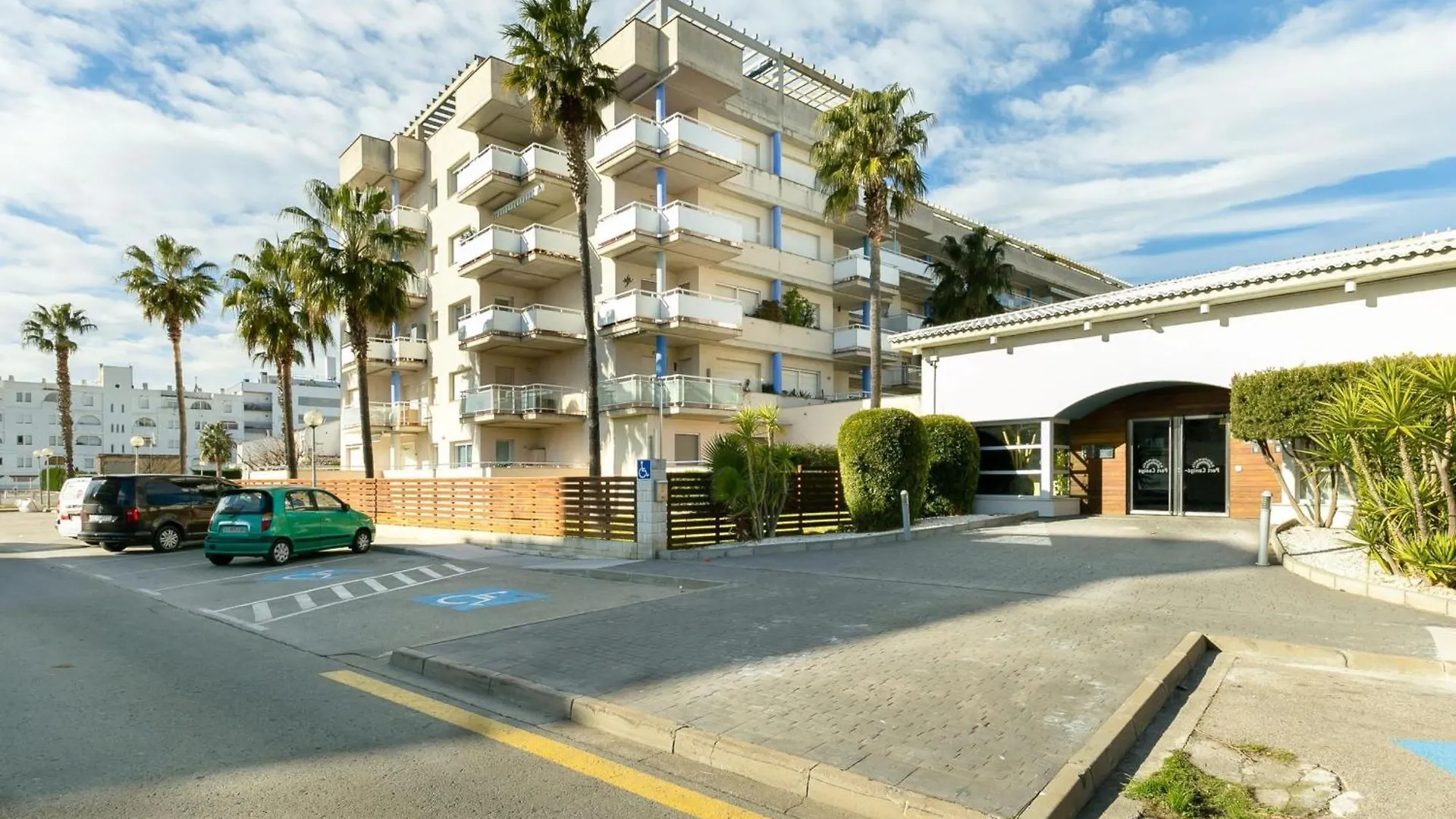Moderno Apartamento Con Piscina Y Terraza En Santa Margarita, Roses - Es-228-148 아파트